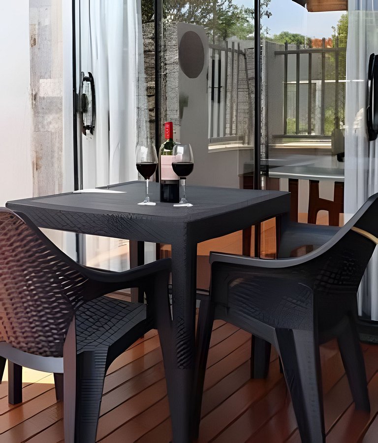 Studio Hebron: Refúgio Entre a Cidade e a Natureza