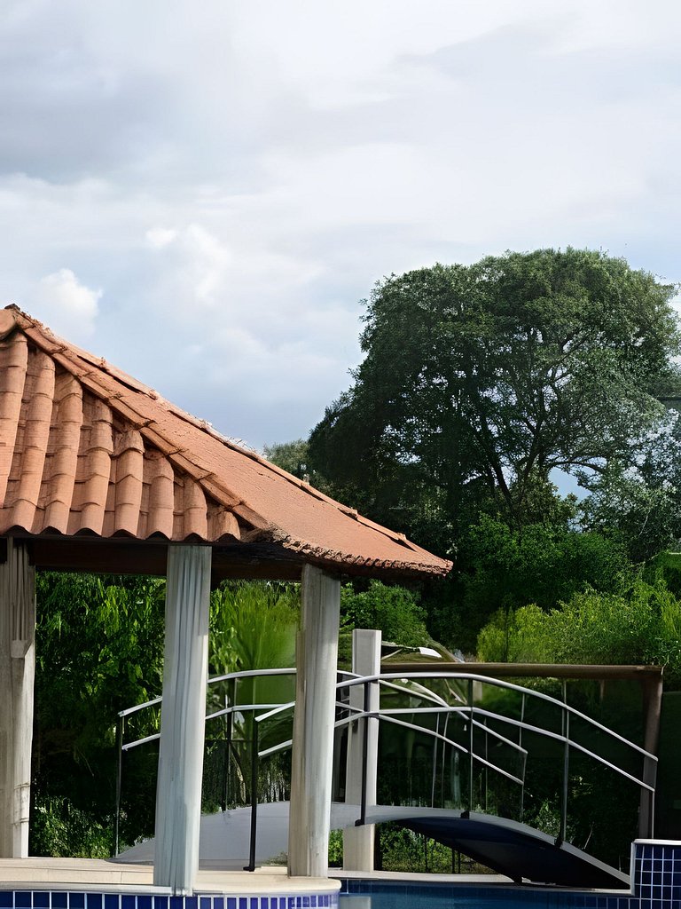 Studio Hebron: Refúgio Entre a Cidade e a Natureza