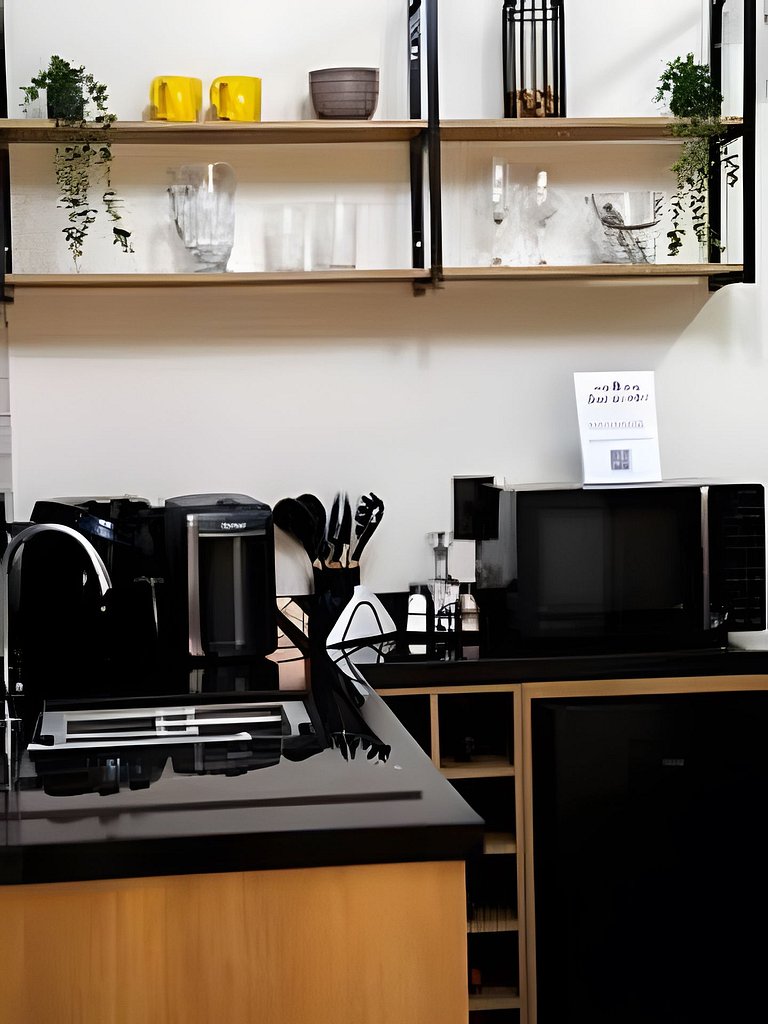 Studio Hebron: Refúgio Entre a Cidade e a Natureza