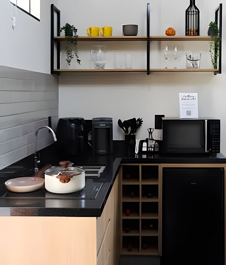 Studio Hebron: Refúgio Entre a Cidade e a Natureza