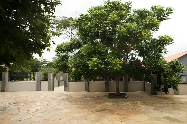 Studio Hebron: Refúgio Entre a Cidade e a Natureza